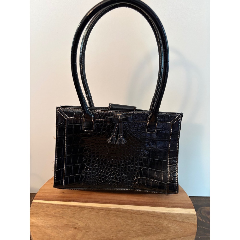 Vintage Y2K Liz Claiborne Black Glossy Faux Leather Shoulder Handbag Bow Tassel